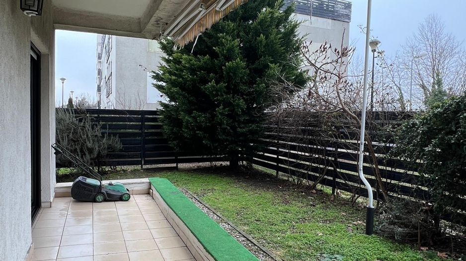 3 camere cu 84 mp de curte | 2 parcari subterane | boxa 8 mp amenajata - Poză 3