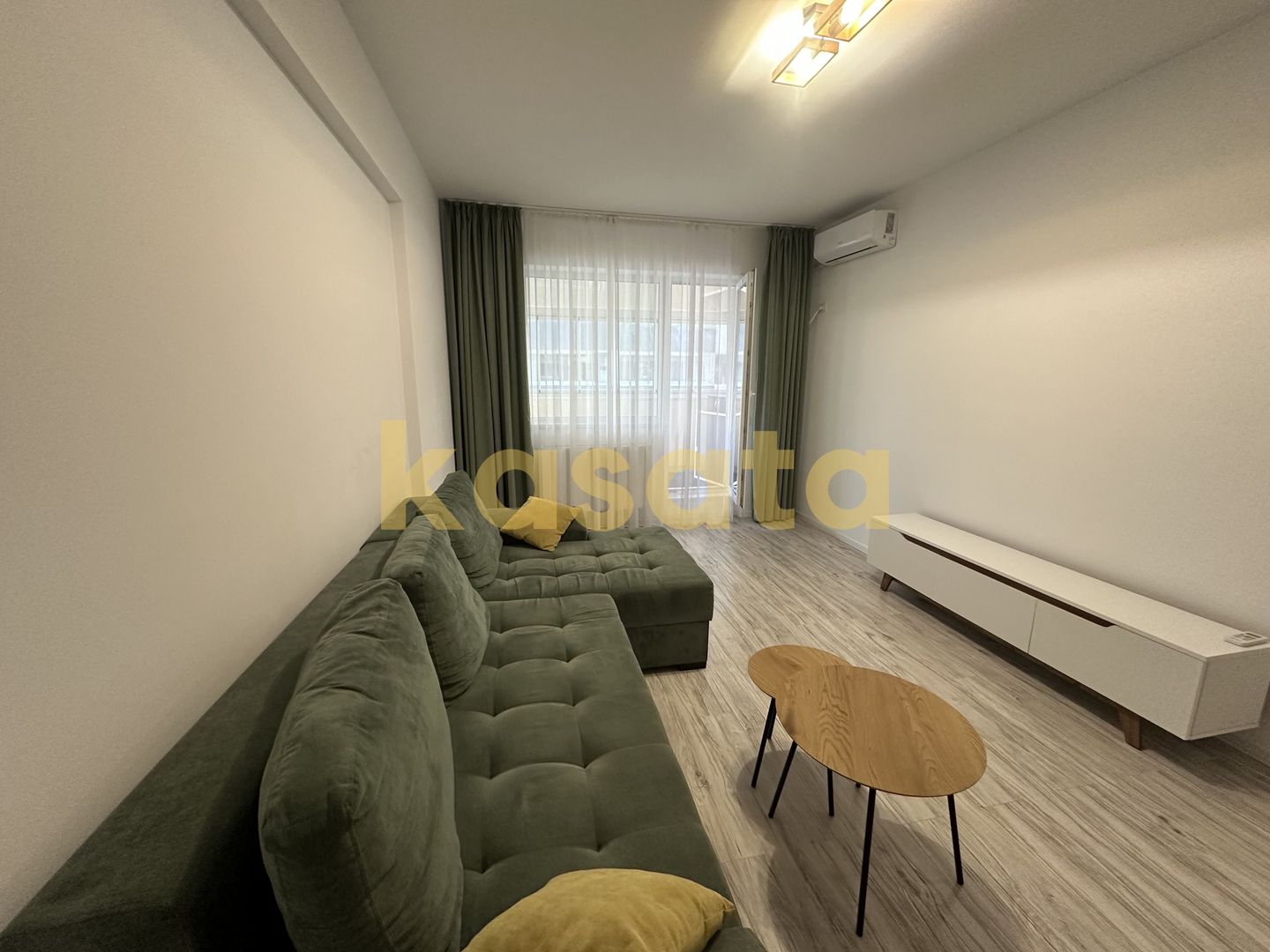 2 Camere 🏡 | Loc de parcare disponibil | Decomandat | Etaj 5/10 🏢 - Poză 1