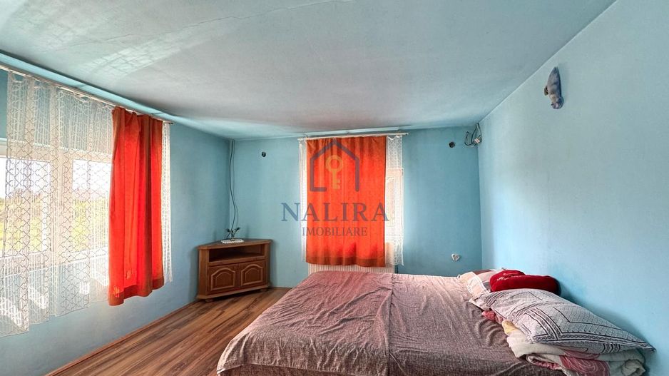 Casa spatioasa cu zona amenajata pentru ferma Cicarlau - Poză 17