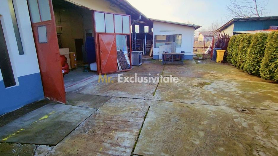 Vila 290mp + 4 spatii comerciale/chiriasi /depozitare, teren 1401 mp, acces DN1 - Poză 24