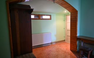 Casa cu 7 camere de vanzare | Zona Centrala, Baicoi | Comision 0% - Poză 17