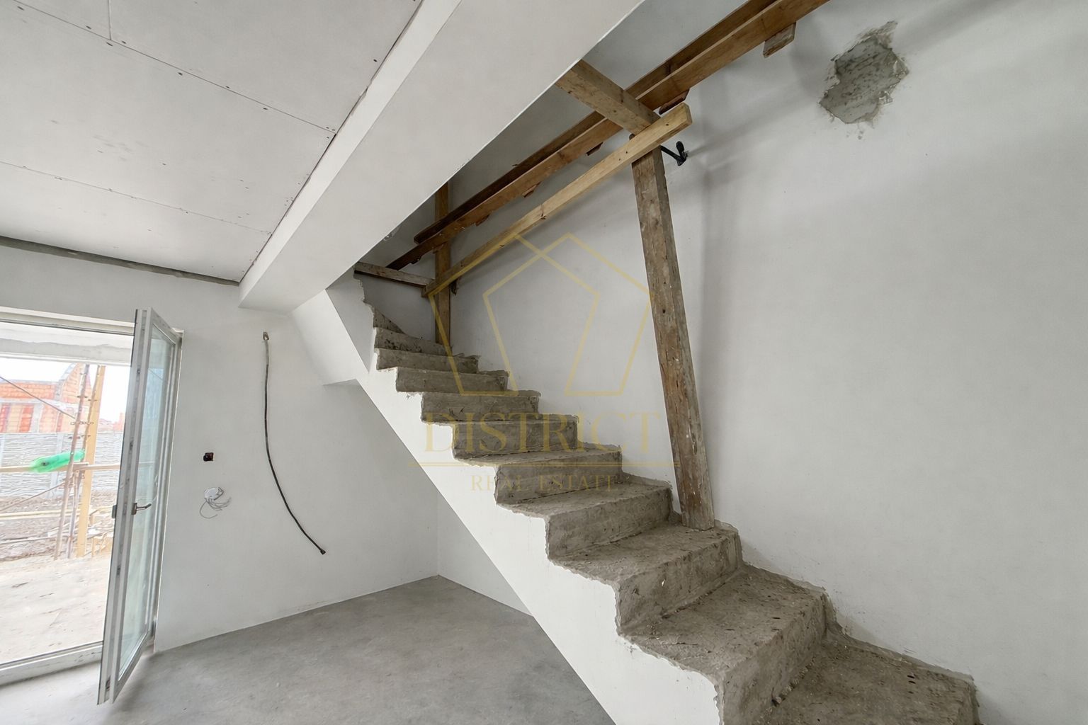 Duplex cu 4 camere 100mp utili | Sacalaz - Poză 3