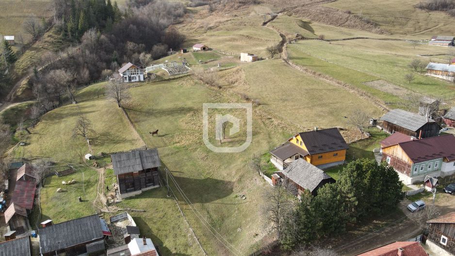 Casa cu 3 dormitoare, 4920 mp si pardoseala Gura Humorului - Poză 1