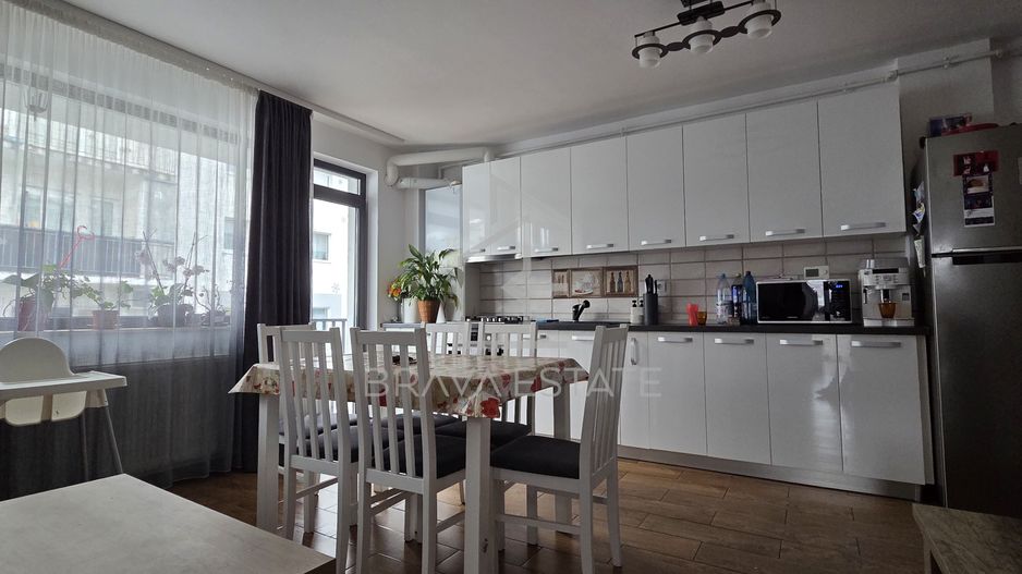 Apartament 3 camere, 61mp, 2 balcoane, parcare, strada Stejarului - Poză 1