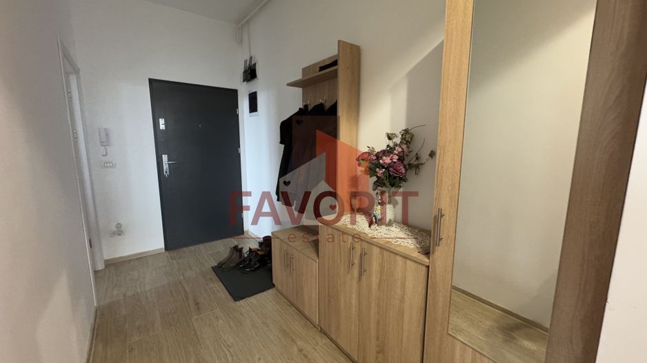 Etaj intermediar. Mobilat si utilat. Loc de parcare - Poză 7