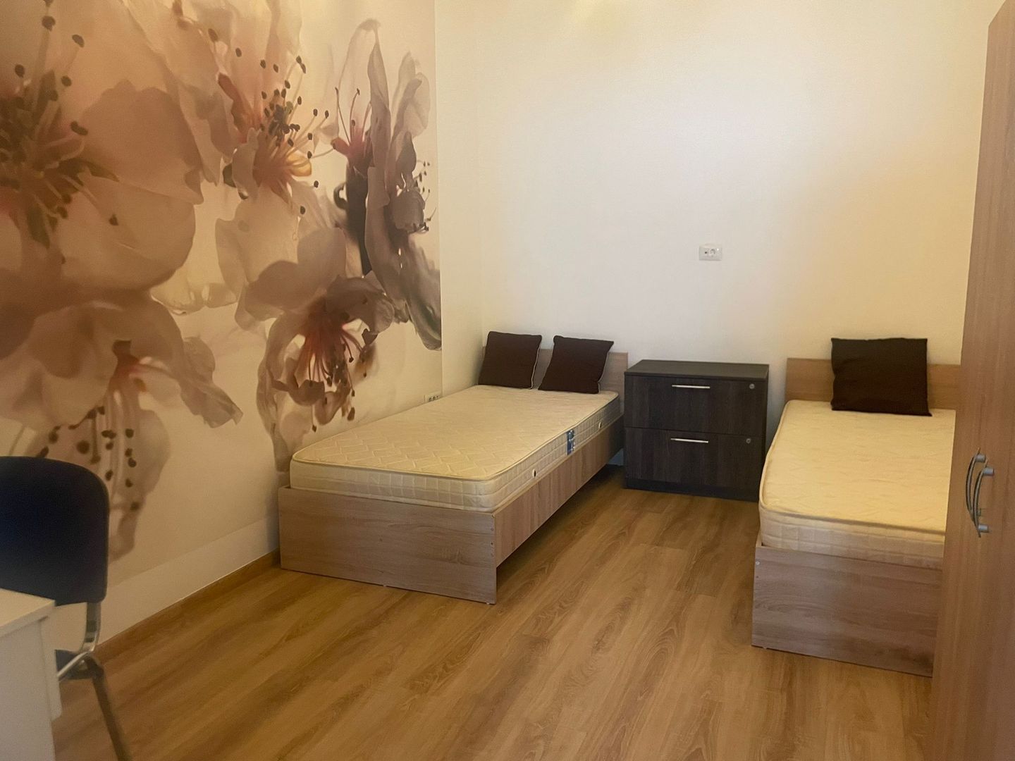 Casa de inchiriat - 200 mp - 6 dormitoare - Str. Tecuci - Poză 5