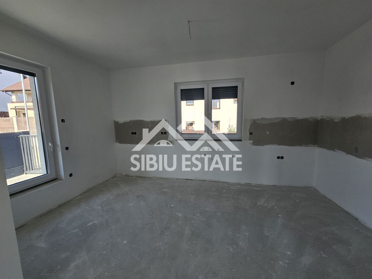 Casa Sibiu, intrare Selimbar, garaj, pivnita, curte mare - Poză 21