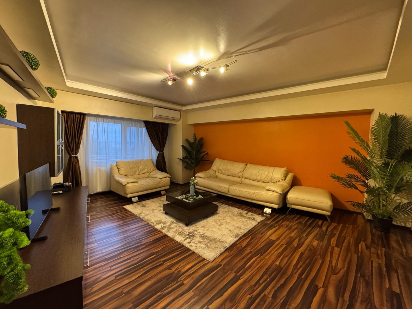 4 camere| 104 mp utili| UNIRII - Poză 1