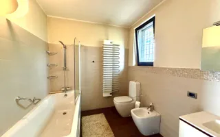 Vila cu 4 camere cu lift, jacuzzi și terasă panoramică tip penthouse - Poză 13