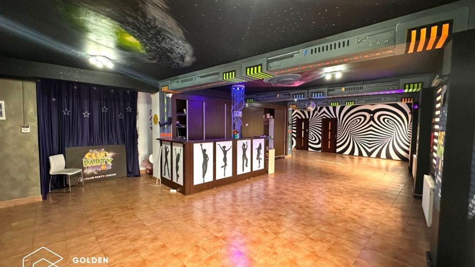 Spatiu comercial, 250 mp, pretabil loc joaca copii, zona Boul Rosu - Poză 5