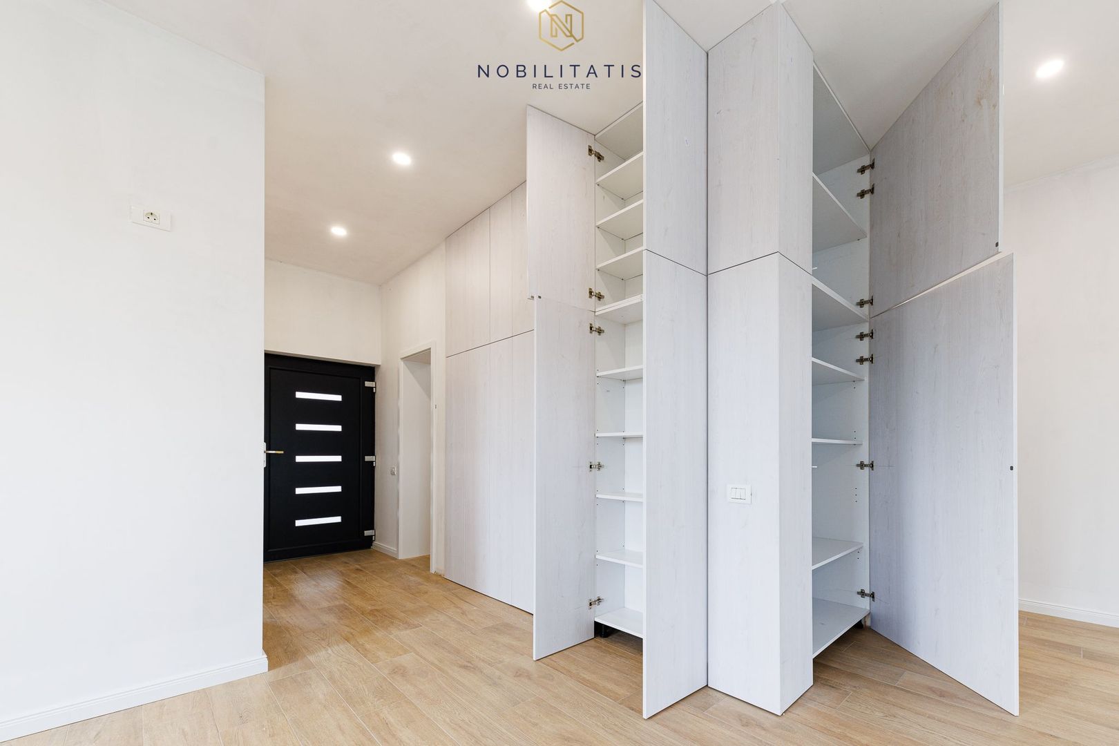 Duplex de vanzare la liziera padurii - 130 mp, 4 bai & 4 dormitoare - Poză 7