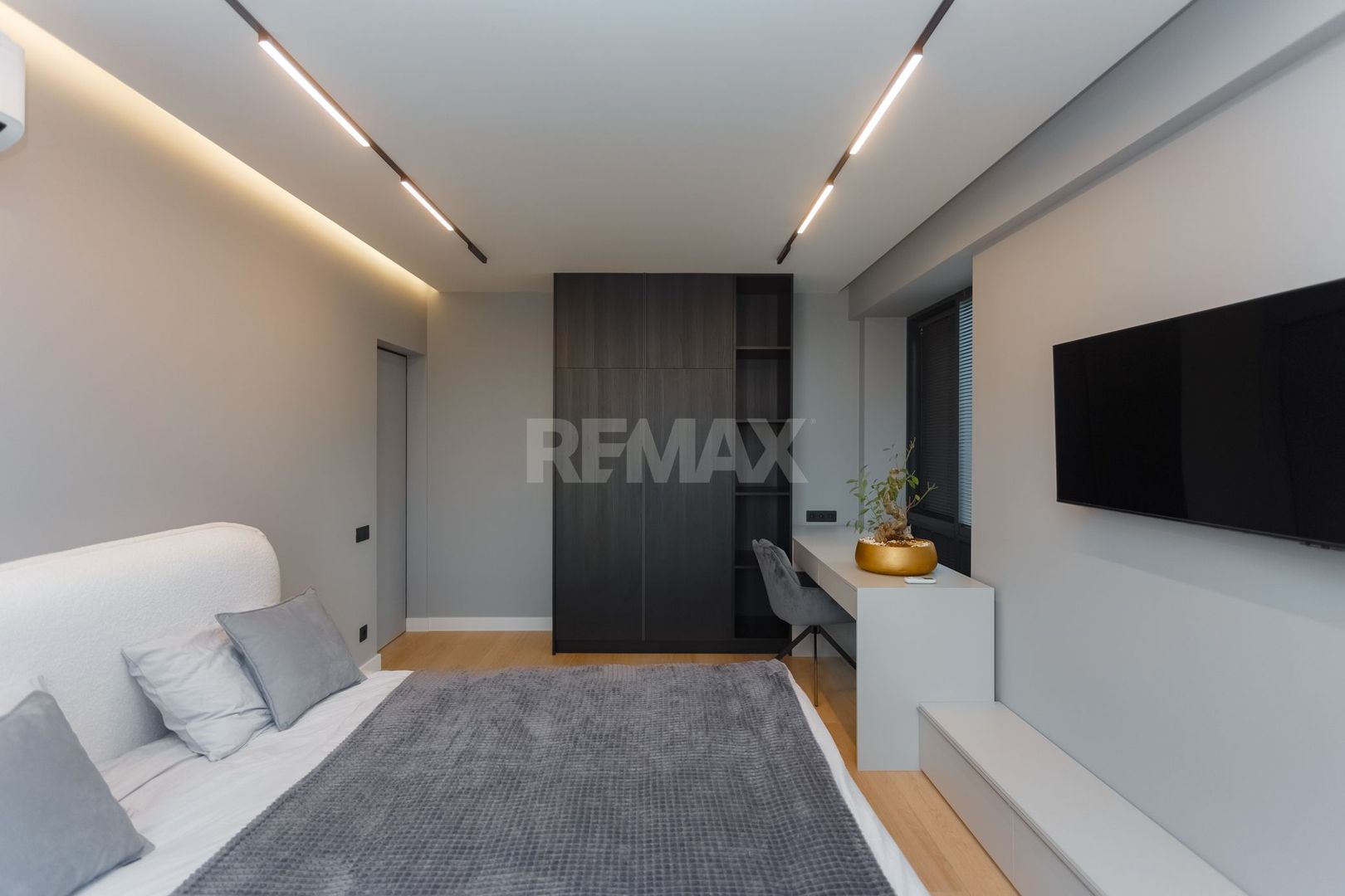 De vânzare apartament, 2 dormitoare, str. Teatrală 3, Centru. - Poză 7