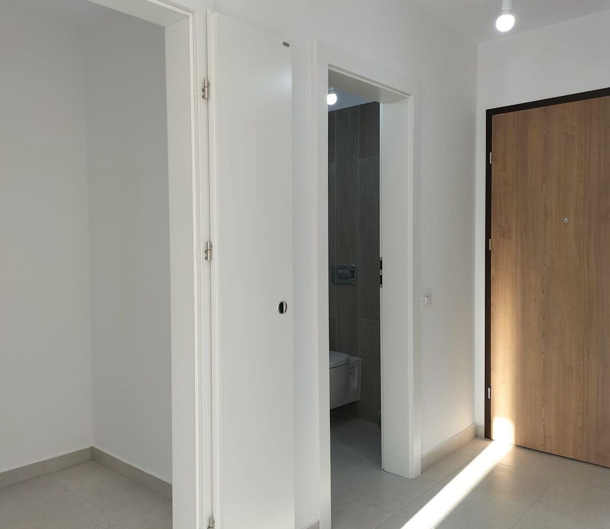 Apartament 2 camere nemobilat  Urban Plaza - Poză 15