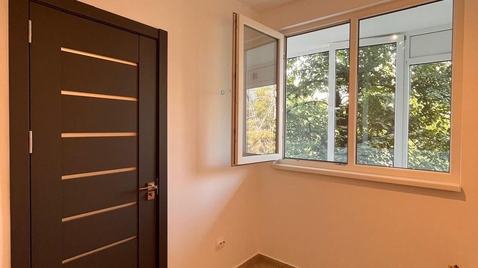 Apartament cu doua camere semidecomandat, piata Domenii - Poză 9