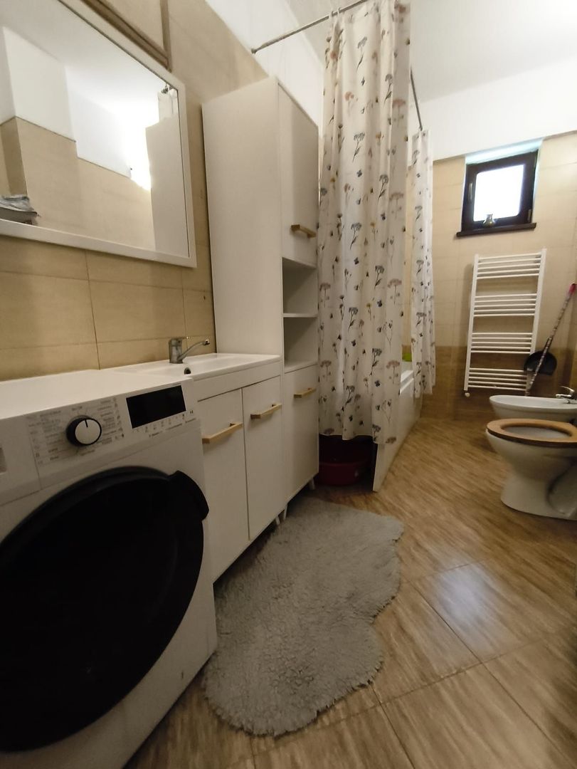 Apartament 2 camere Dec 58 mp+ loc de parcare Cug Capitol 92000 euro - Poză 5