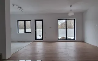 Reședință Modernă cu Finisaje Distinse - Poză 26