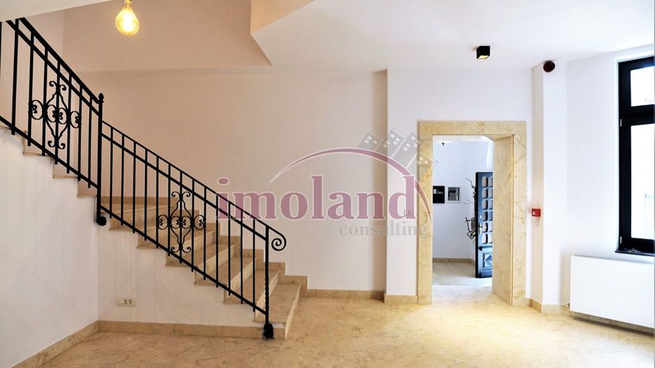 Vila impunatoare - 20 camere - birouri - Romana-Lahovari - Poză 6