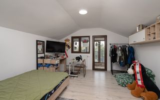 Casă modernă în Tâncăbești – 5 camere și natură la doi pasi - Poză 8