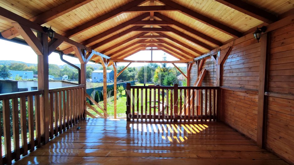 Casa individual cu 1000 mp teren Baciu - Poză 9