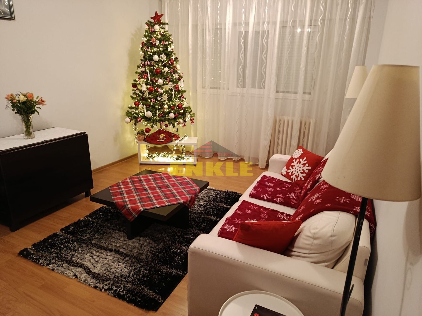 Apartament 3 camere de vânzare, zona Primaverii. - Poză 1