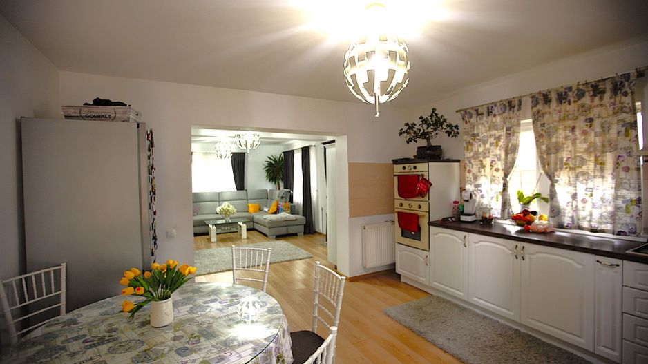 Vila moderna, Izvor - Poză 4