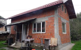 ANSAMBLU DE  CASE  C1 - C2, MALU CU FLORI, TEREN 1013 MP, PREȚ 75000 E - Poză 1