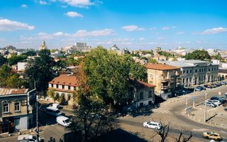 Apartament de 3 camere, la 10 minute de mers pe jos de Piața Unirii. - Poză 2