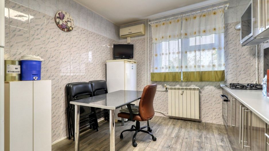 SUPER PRET!-  Apartament 4 camere + boxa si parcare - Comision 0% - Poză 20