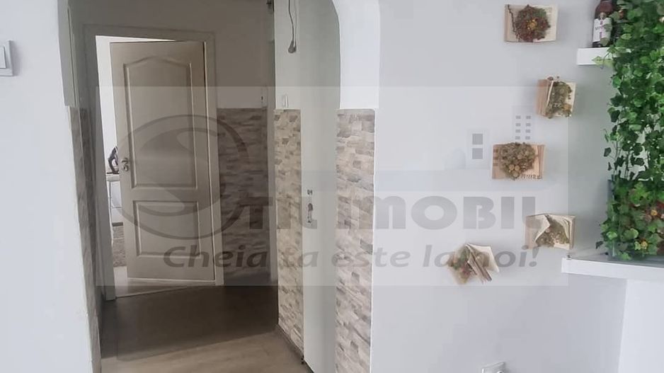APARTAMENT 3 CAMERE SEMIDECOMANDAT  PODU ROS PASAPOARTE - Poză 6