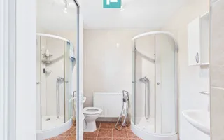 Casă complet modernizată, P+1 în Buteni, Arad - Poză 26