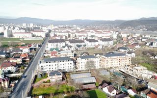 APT. decomandat -2 camere la Parter inalt in BL.Nou-str.Ostroveni - Poză 12