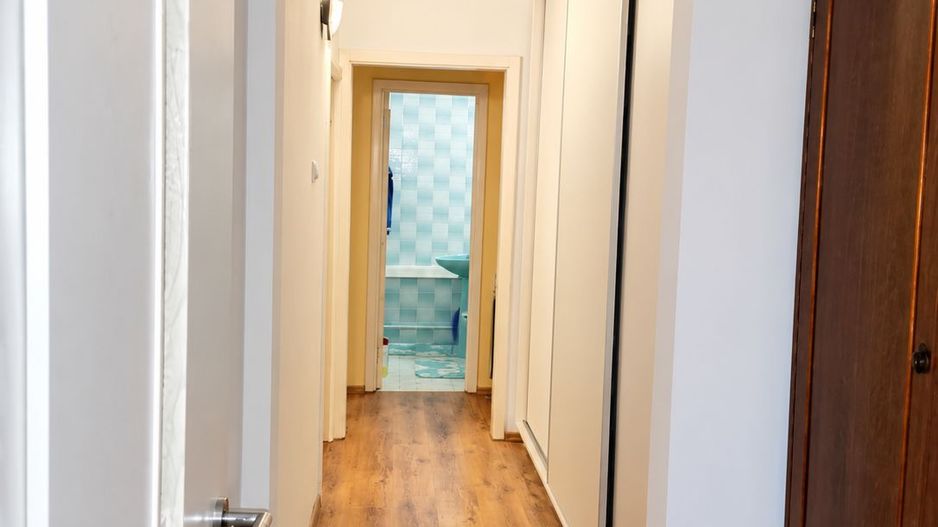 Girocului | 3 Camere | Centrala proprie | Mobilat | Etaj 2 | 2 Boxe + Garaj - Poză 8