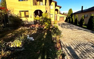 Vanzare casa ideal 2 familii padurea Romanesti - Poză 4