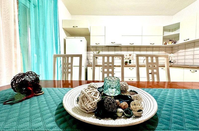 Casa la intrare în Ghiroda - Poză 10