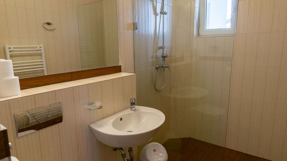 Penthouse de închiriat în Sibiu – Calea Dumbrăvii | 4 camere | 200 mp - Poză 16