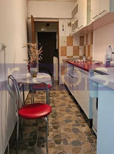 VANZARE APARTAMENT 2 CAMERE 50MP SEMIDECOMANDAT VATRA LUMINOASA MEGA MALL - Poză 4