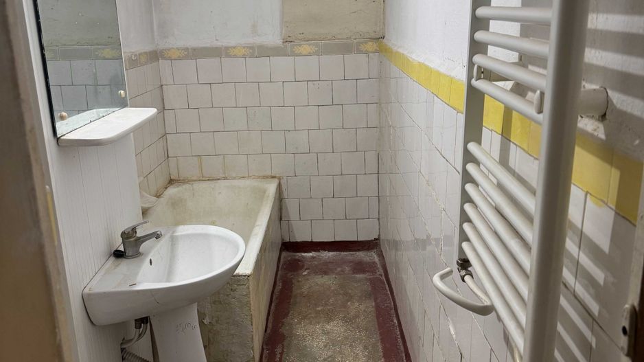 Apartament 4 camere decomandat langa Inspectorat Focsani, 2 Stejari - Poză 2