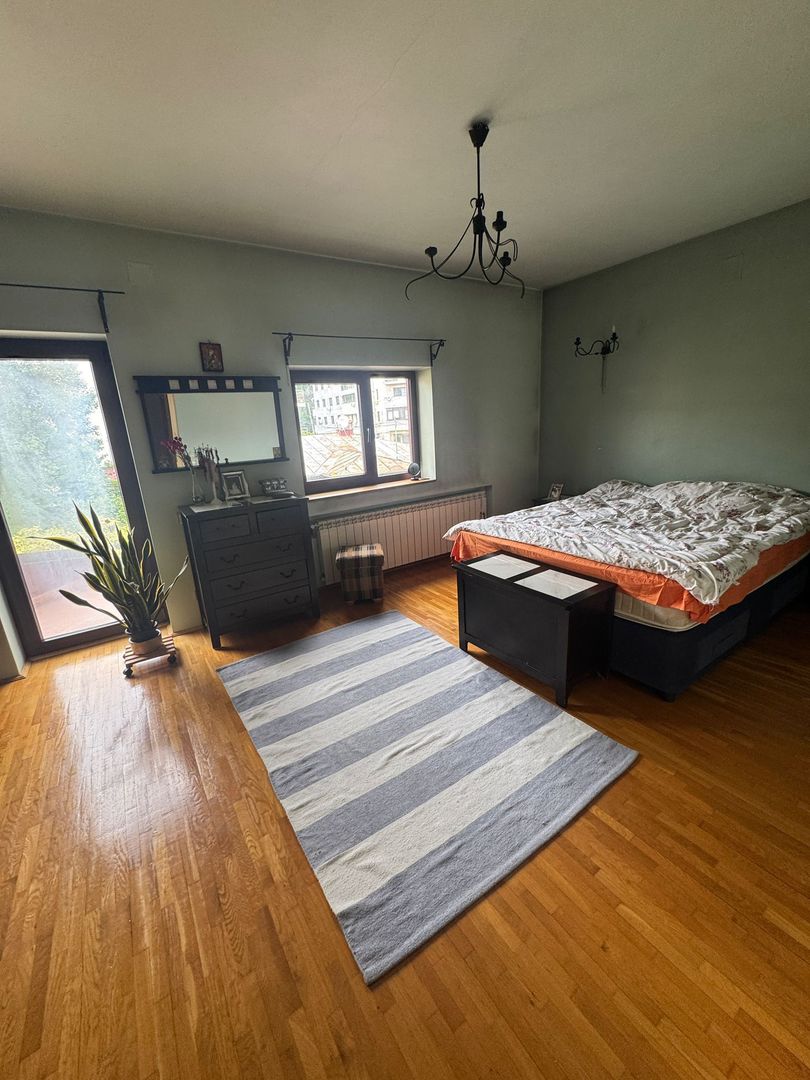 Casa de închiriat 7 camere Sector 4, ideal pentru clinica, gradinita - Poză 35