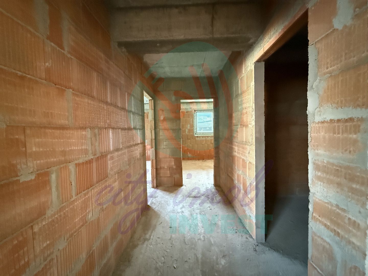 Bloc NOU langa parc si metrou cu loc de parcare si boxa - Poză 8
