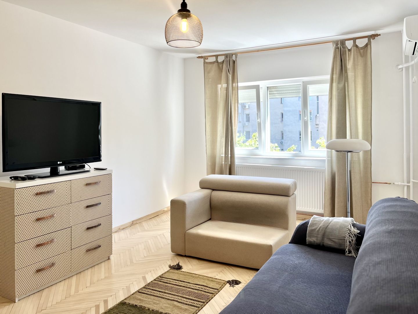 Apartament 2 camere, spațios, zona Spitalul Județean - Parcul Soarelui - Poză 3