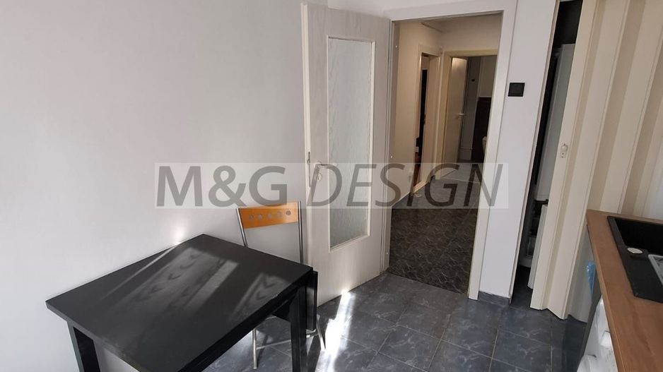 Medicina, etaj 3, CENTRALA, renovat recent - Poză 19