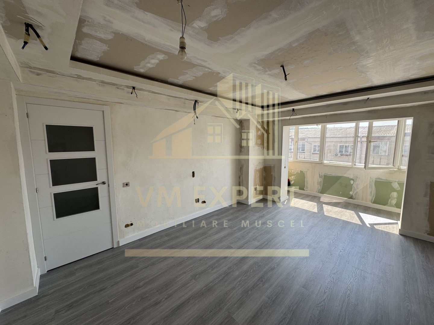 APARTAMENT 2 CAMERE CAMPULUNG, ETAJ 4, CARTIER VISOI - Poză 2