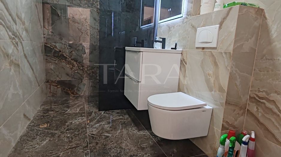 2 camere de inchiriat, mobilat complet, parcare inclusă . - Poză 5