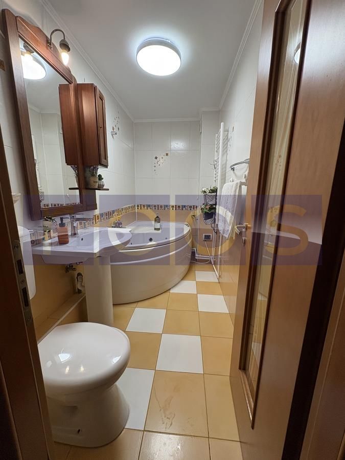 VANZARE 4 CAMERE DECOMANDAT PARCARE CALEA  VITAN - Poză 15