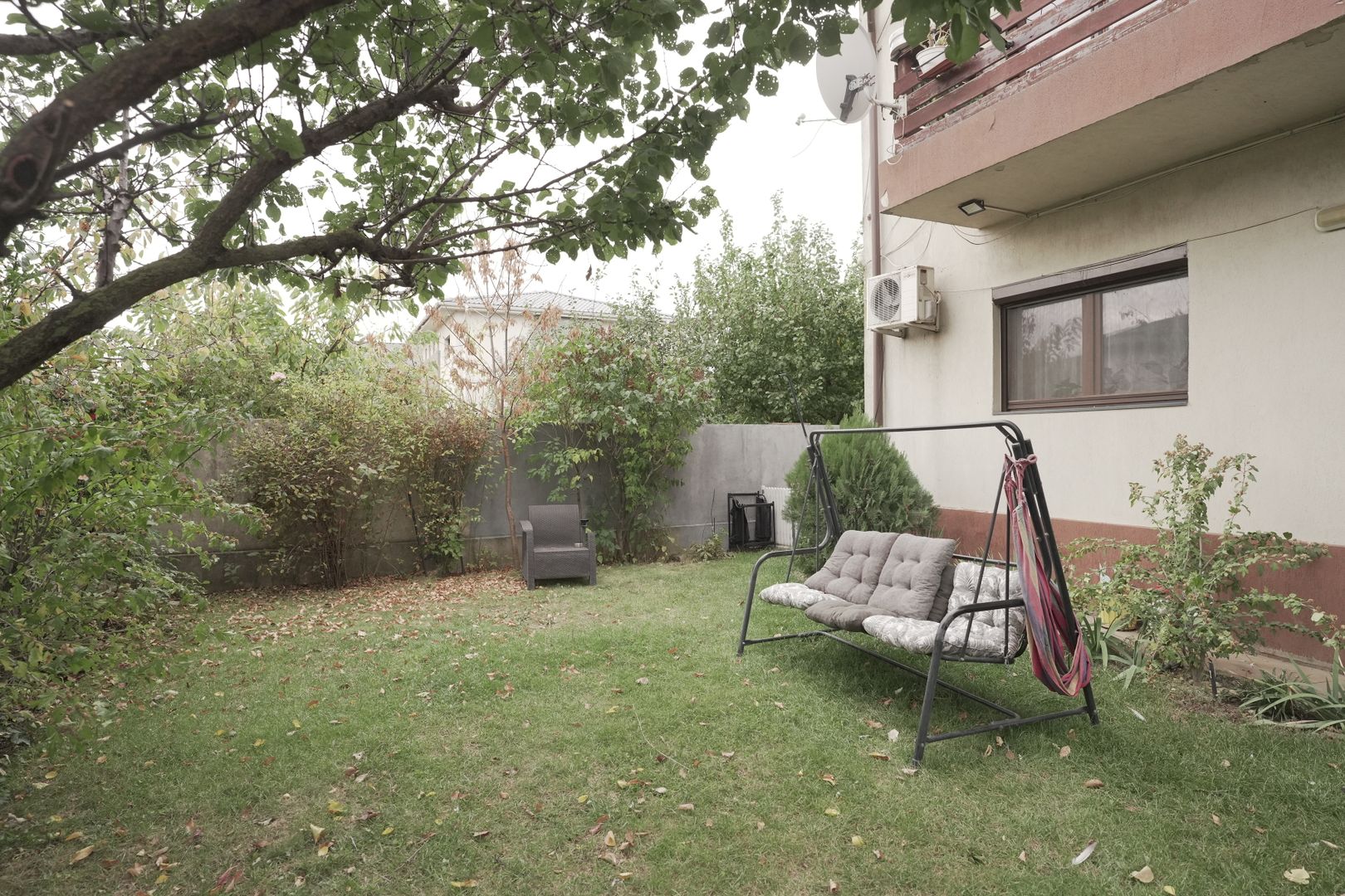Apartament De 3 Camere Cu Gradina Mobilat Si Utilat - Poză 13