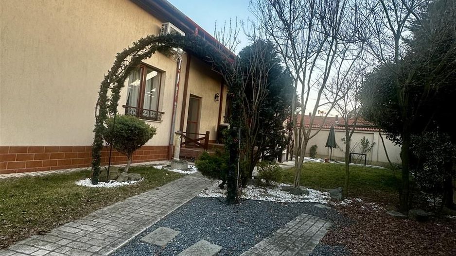 Casa individuala Ultracentral 4 camere - Poză 1