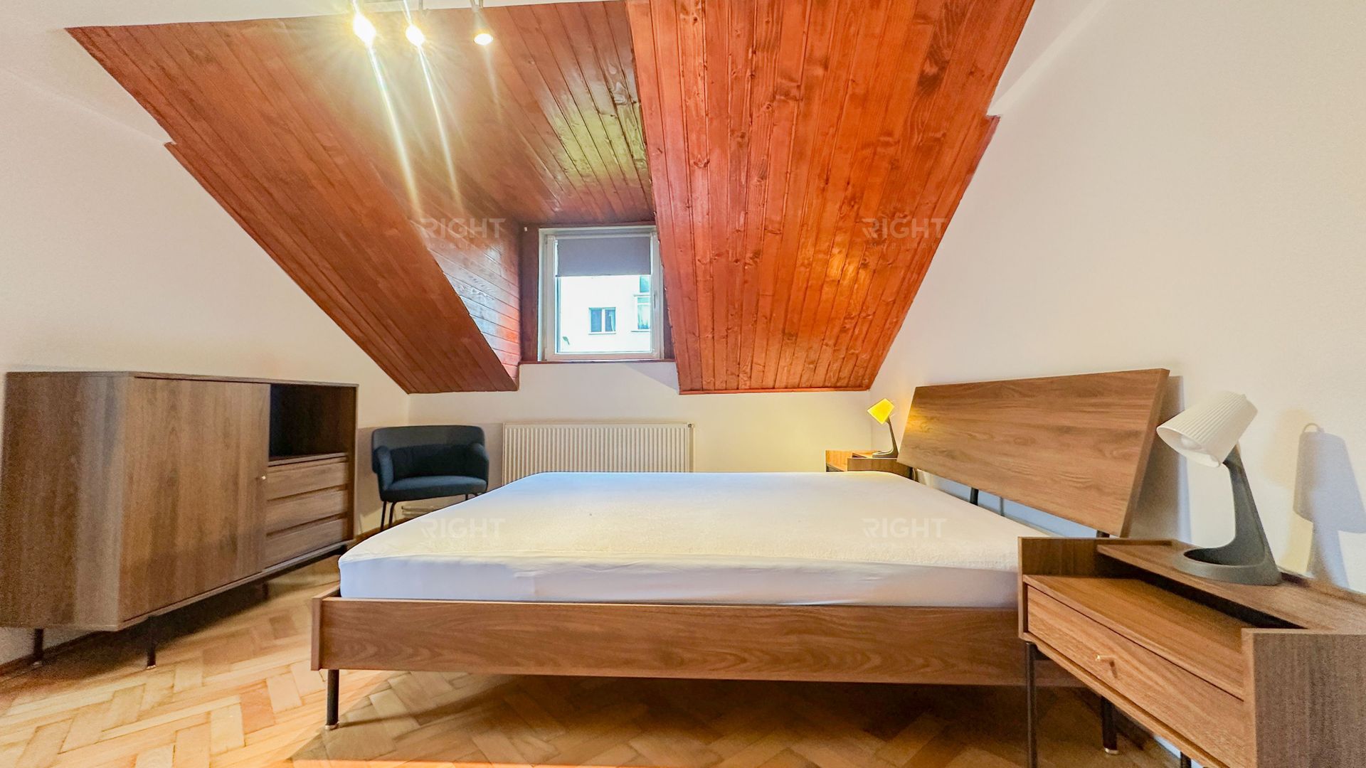 Apartament 2 camere Centrul Vechi Brasov - Poză 2