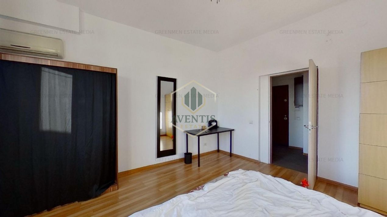 Blvd. Balcescu langa metrou Universitate, 4 camere, terasa de 50mp, 3 bai - Poză 17