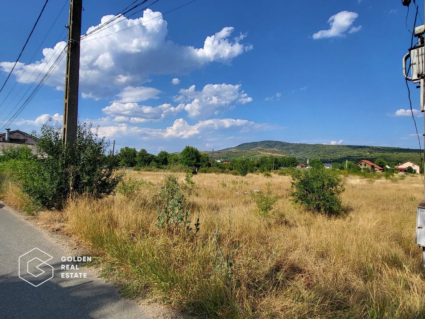 Teren intravilan, 2500 mp, comuna Ghioroc - Poză 1