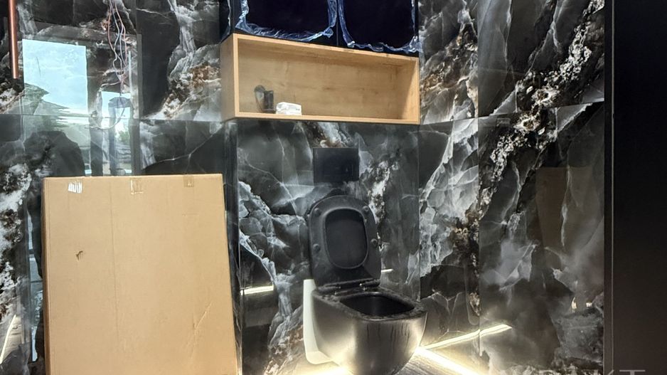 Spatiu comercial vitrat si finisat in Andrei Muresanu - Poză 5